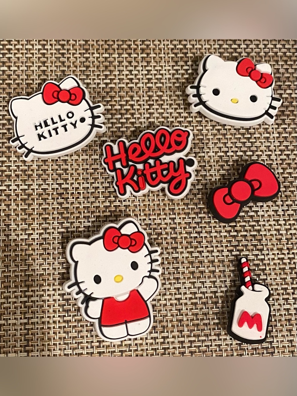 🎉6 NWOT Hello Kitty Shoe Charm Bundle